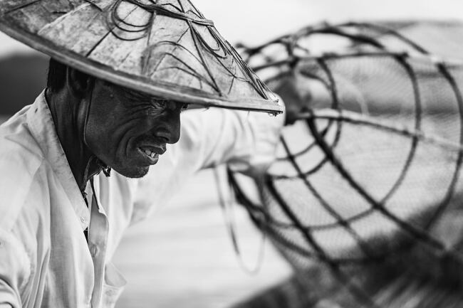 Portrait of Fisherman on Inle Lake, Myanmar, - Leo Smith Photo Video