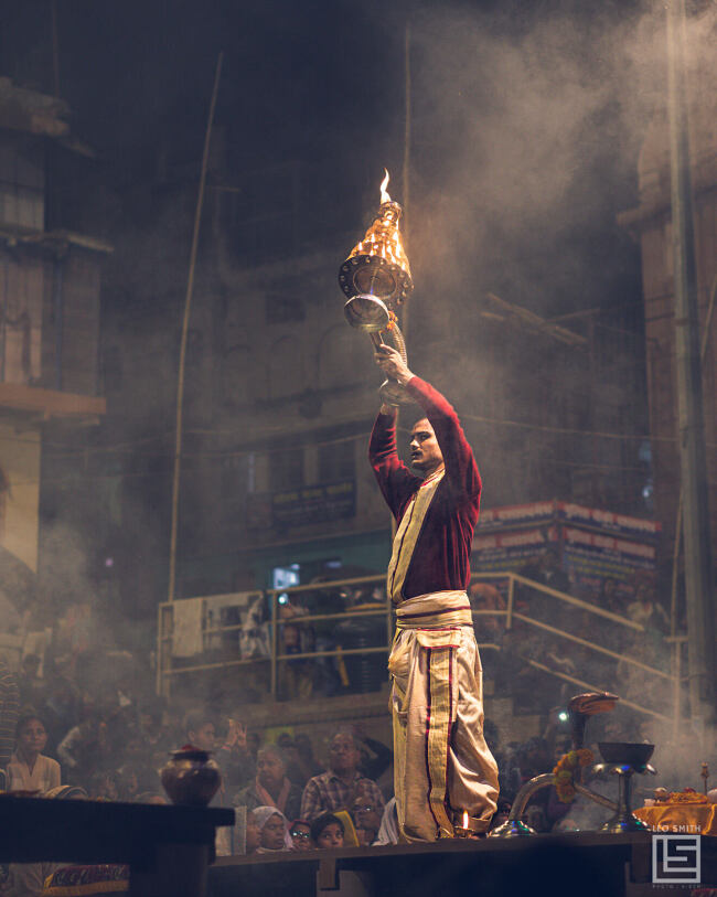 Every evening on the ghats in varanasi, the Ganga Aarti ceremony is performed, offering prayers and light to the Goddess Ganga - Leo Smith Photo Video
