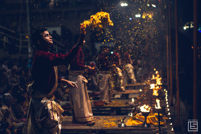 Every evening on the ghats in varanasi, the Ganga Aarti ceremony is performed, offering prayers and light to the Goddess Ganga - Leo Smith Photo Video